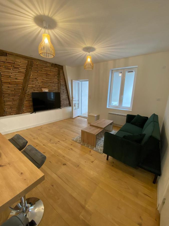 Logement Tout Equipe Layrac Bagian luar foto