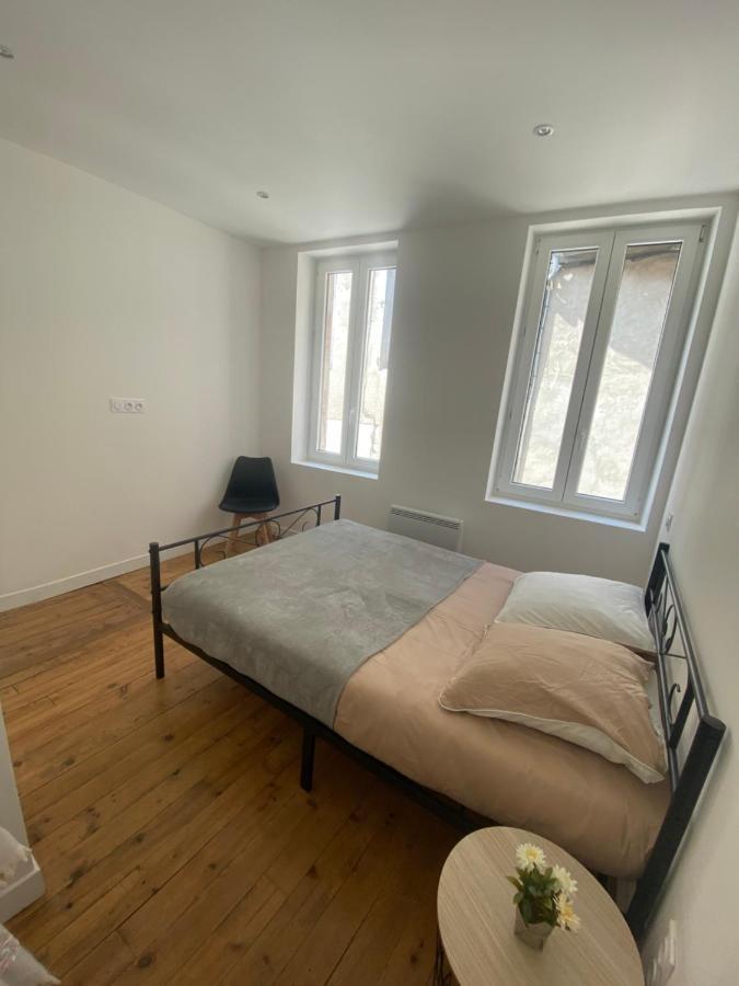 Logement Tout Equipe Layrac Bagian luar foto