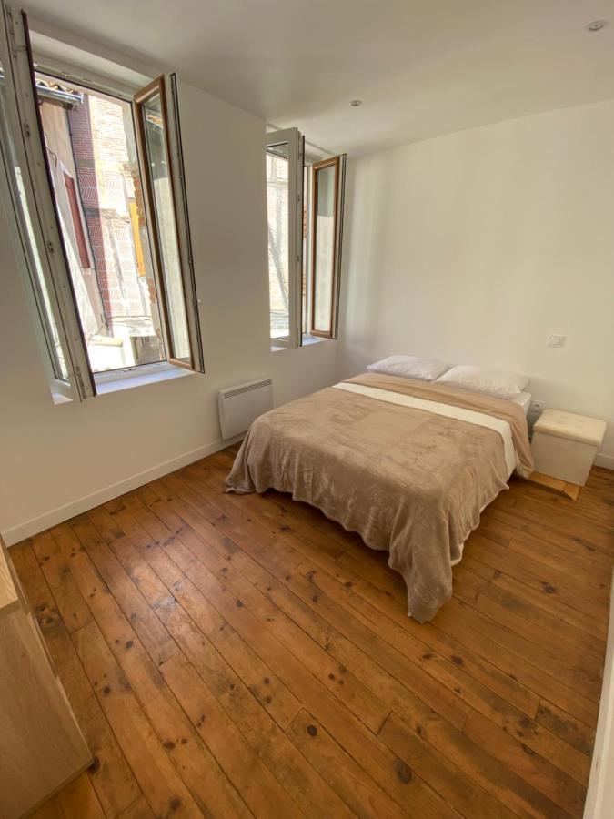 Logement Tout Equipe Layrac Bagian luar foto